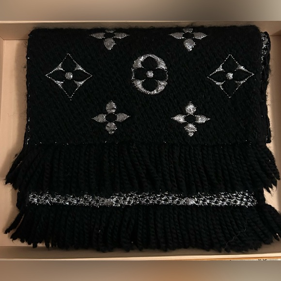 Louis Vuitton Black and Silver Metallic Logomania Wool Scarf - Picture 3 of 5